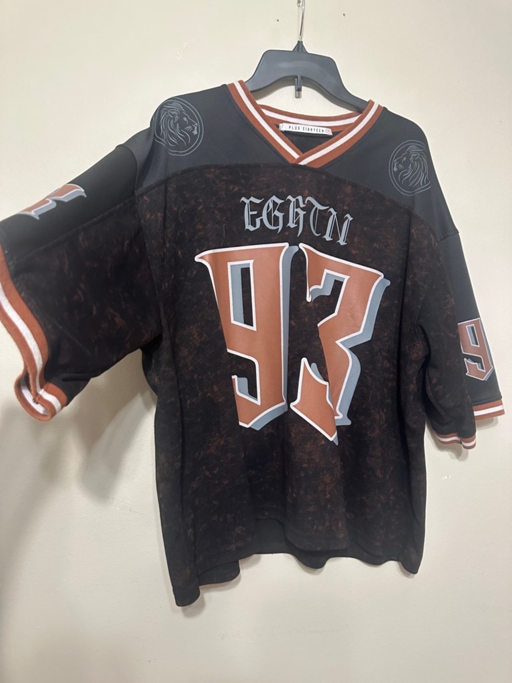 EGHTN 93 Oversized Graphic Jersey Tee in Black & Rust